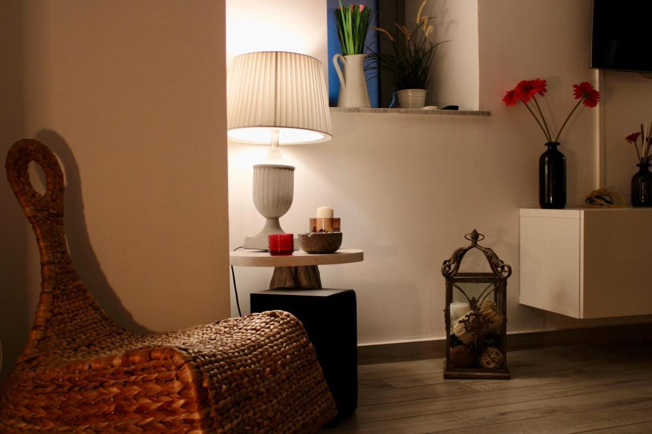Vhome Exclusive Living Room 卡塔尼亚 外观 照片